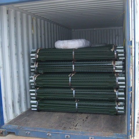 Studded-T-Post-Loading-Container